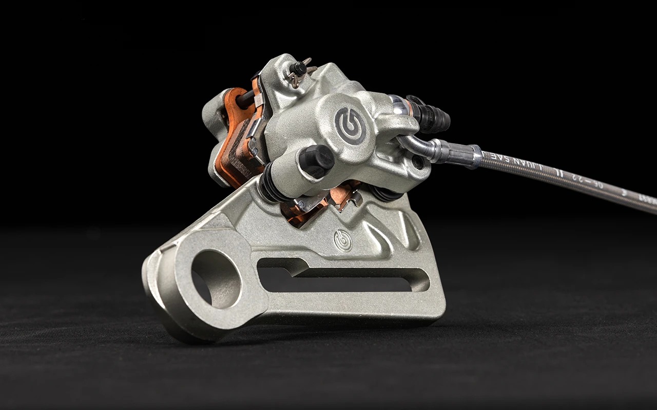 YknHQUvECj_Caliper assembly R.jpg